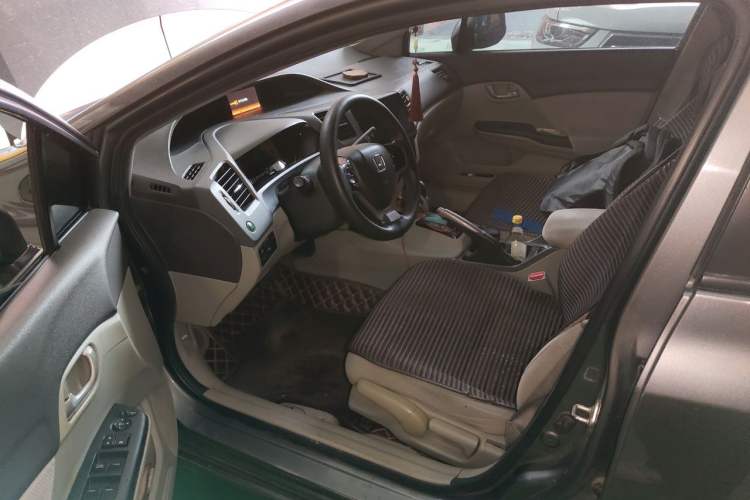 Used Honda Civic 2014 1.8L automatic comfort version Driver Seat