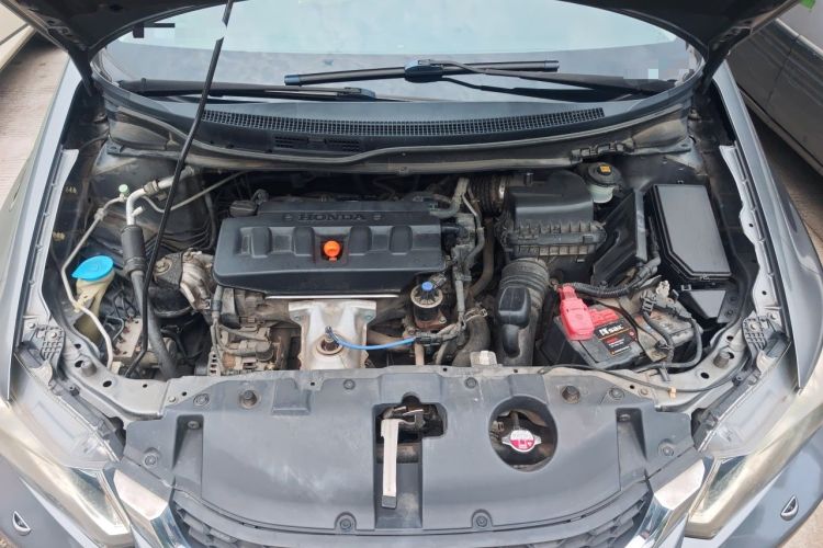 Used Honda Civic 2014 1.8L automatic luxury edition Engine Bay