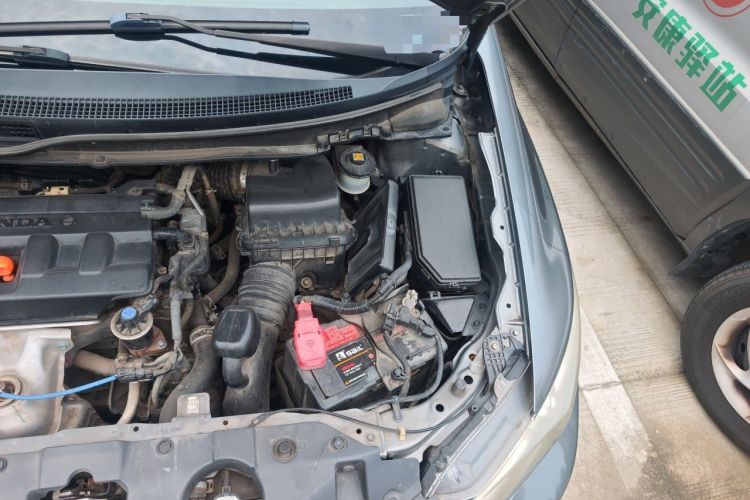 Used Honda Civic 2014 1.8L automatic luxury edition Engine Bay Left