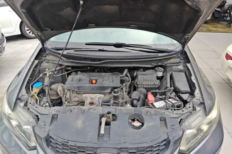 Used Honda Civic 2014 1.8L Automatic Classic Edition Engine Bay