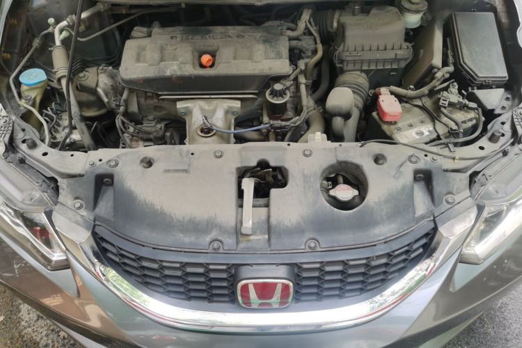 Used Honda Civic 2014 1.8L automatic comfort version Engine Bay