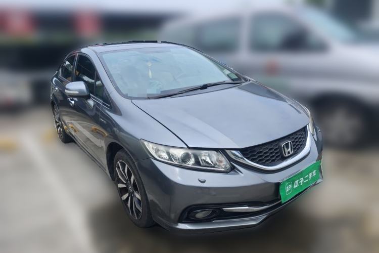 Used Honda Civic 2014 1.8L automatic luxury edition Front Right 45 Deg