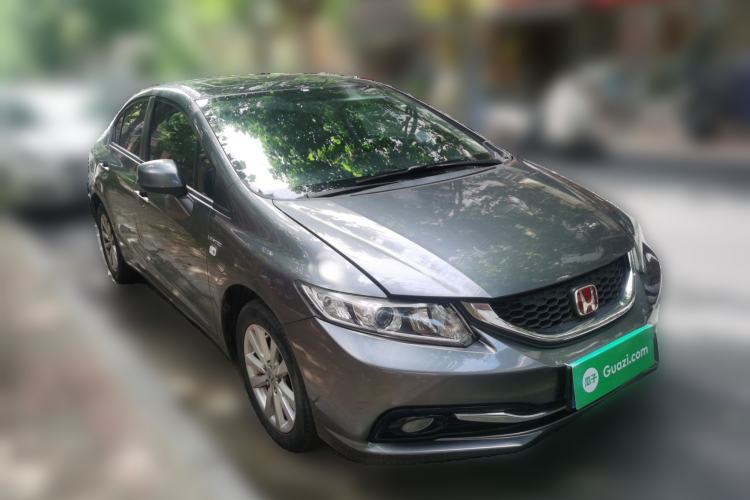 Used Honda Civic 2014 1.8L automatic comfort version Front Right 45 Deg