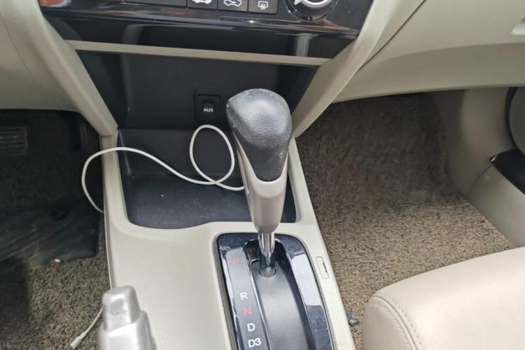Used Honda Civic 2014 1.8L Automatic Classic Edition Gear Lever