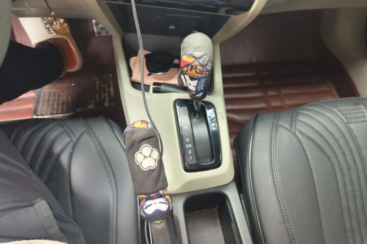 Used Honda Civic 2014 1.8L Automatic Classic Edition Gear Lever