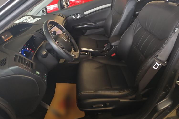 Used Honda Civic 2014 1.8L automatic luxury edition Left Front Seat