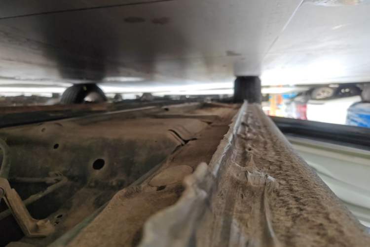 Used Honda Civic 2014 1.8L Automatic Classic Edition Left Side Sill