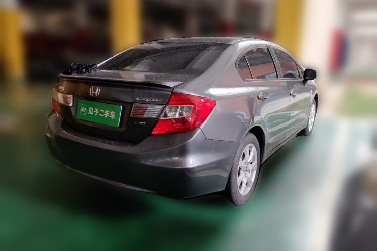 Used Honda Civic 2014 1.8L automatic comfort version Rear Right 45 Deg