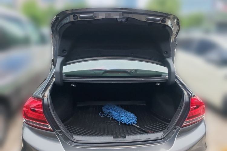 Used Honda Civic 2014 1.8L automatic luxury edition Trunk