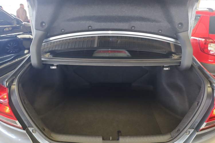 Used Honda Civic 2014 1.8L automatic luxury edition Trunk