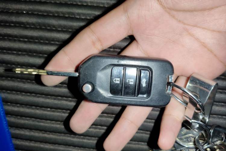 Used Honda Civic 2014 1.8L automatic comfort version Vehicle Key
