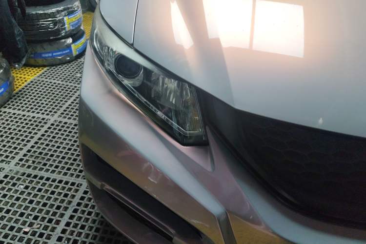 Used Honda Civic 2014 1.8L automatic comfort version Right Front Headlight