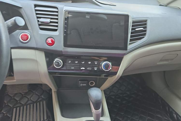 Used Honda Civic 2014 1.8L automatic comfort version Audio And AC Panel