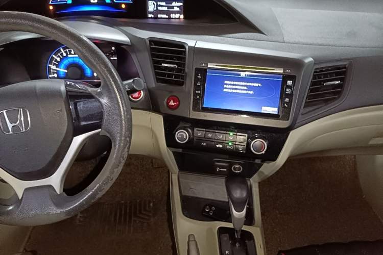 Used Honda Civic 2014 1.8L automatic comfort version Audio And AC Panel