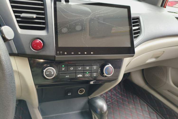 Used Honda Civic 2014 1.8L Automatic Classic Edition Audio And AC Panel