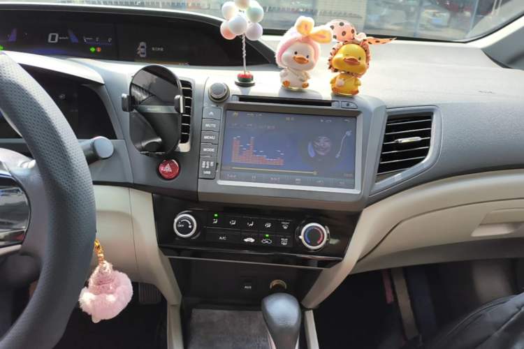 Used Honda Civic 2014 1.8L Automatic Classic Edition Audio And AC Panel