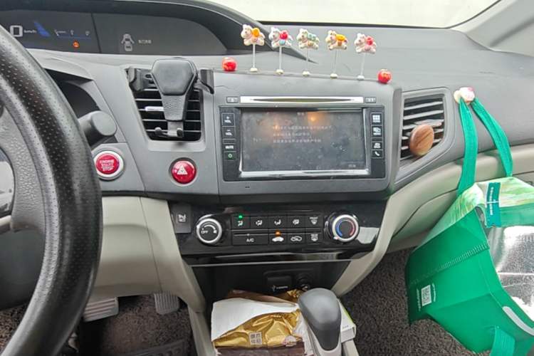 Used Honda Civic 2014 1.8L automatic comfort version Audio And AC Panel