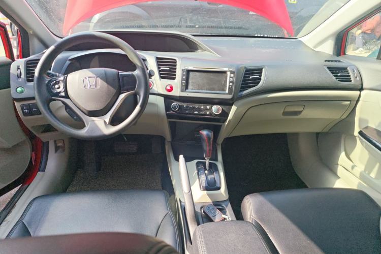 Used Honda Civic 2014 1.8L automatic comfort version Center Console