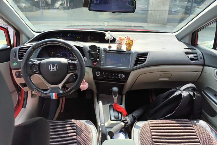 Used Honda Civic 2014 1.8L Automatic Classic Edition Center Console