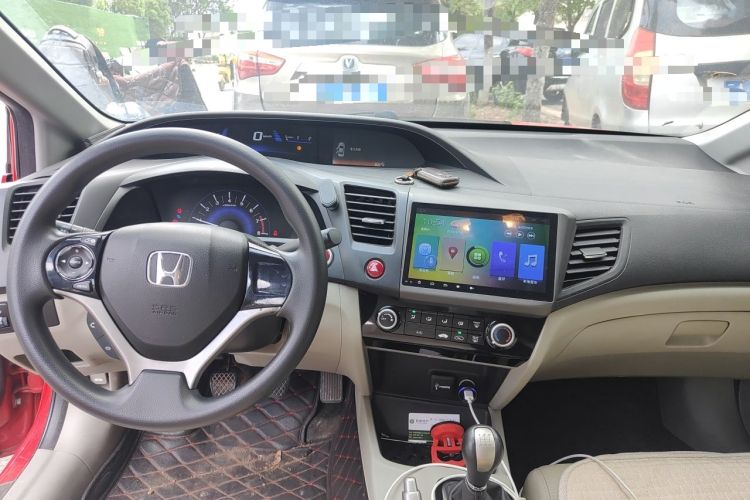 Used Honda Civic 2014 1.8L manual Comfort version Center Console