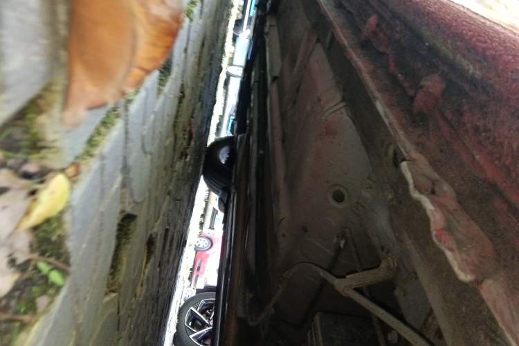 Used Honda Civic 2014 1.8L automatic comfort version Chassis Rear Left