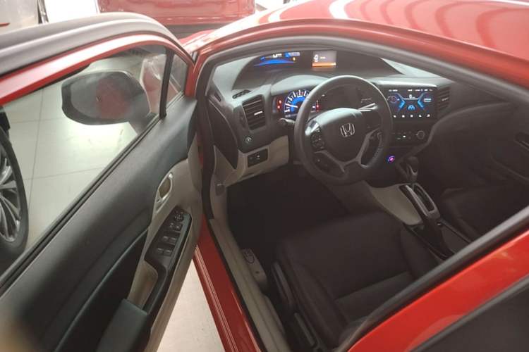 Used Honda Civic 2014 1.8L automatic comfort version Driver Seat