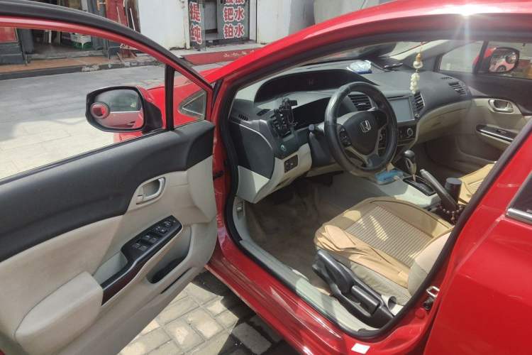 Used Honda Civic 2014 1.8L Automatic Classic Edition Driver Seat