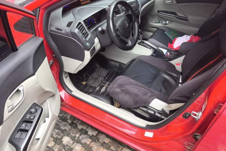 Used Honda Civic 2014 1.8L Automatic Classic Edition Driver Seat
