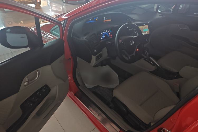 Used Honda Civic 2014 1.8L Automatic Classic Edition Driver Seat