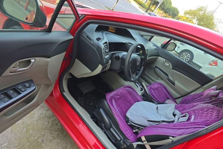 Used Honda Civic 2014 1.8L automatic comfort version Driver Seat