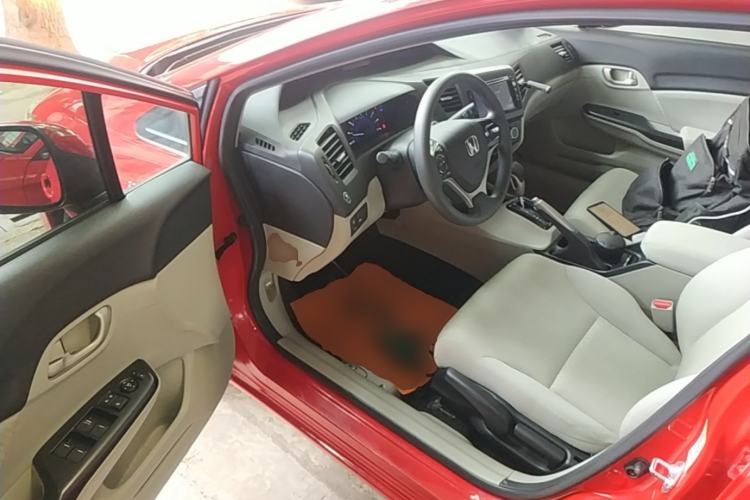 Used Honda Civic 2014 1.8L automatic comfort version Driver Seat