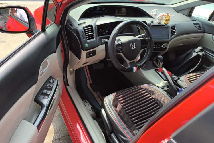 Used Honda Civic 2014 1.8L Automatic Classic Edition Driver Seat