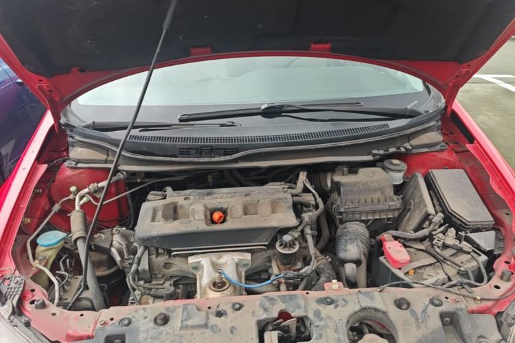 Used Honda Civic 2014 1.8L automatic luxury edition Engine Bay