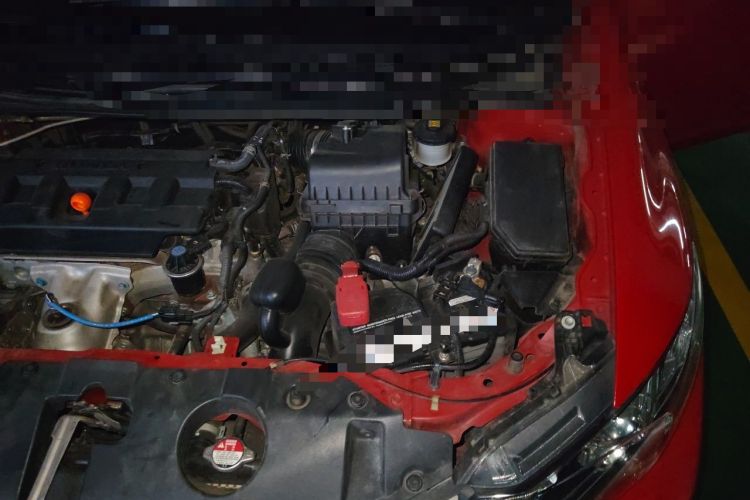 Used Honda Civic 2014 1.8L automatic comfort version Engine Bay Left