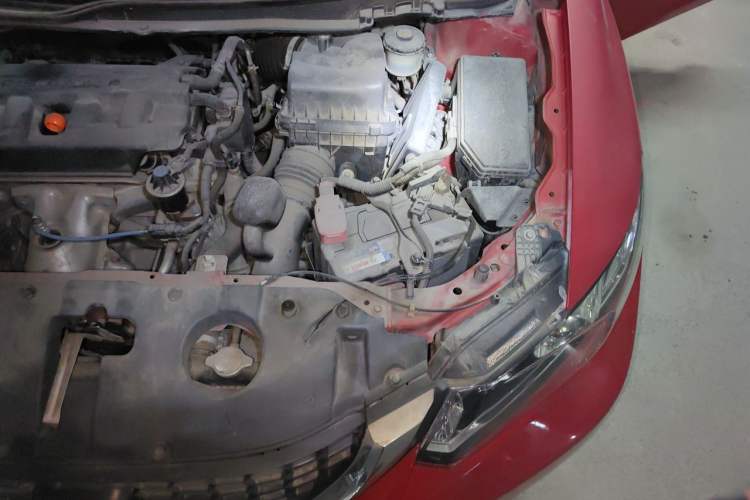 Used Honda Civic 2014 1.8L Automatic Classic Edition Engine Bay Left