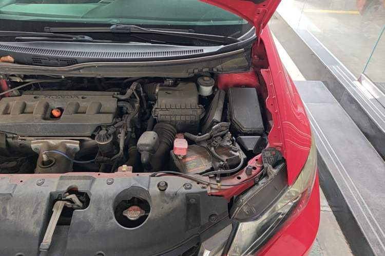 Used Honda Civic 2014 1.8L Automatic Classic Edition Engine Bay Left