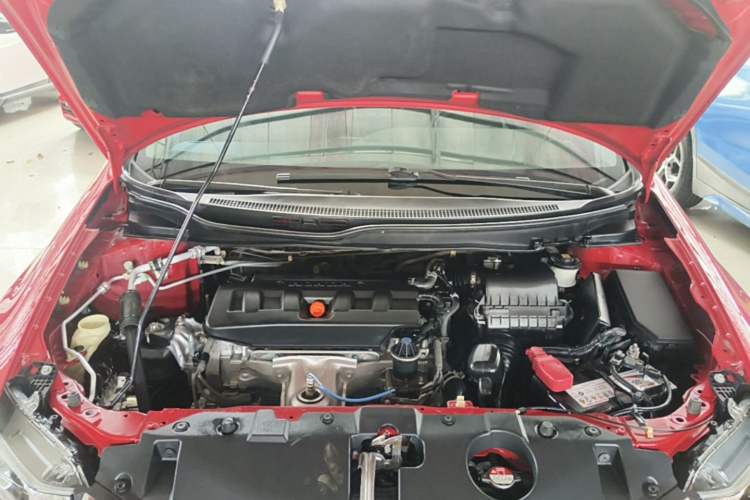 Used Honda Civic 2014 1.8L automatic comfort version Engine Bay