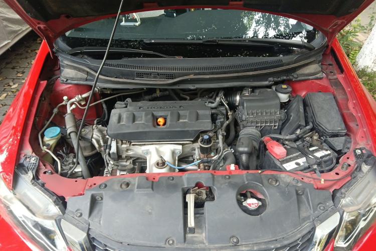 Used Honda Civic 2014 1.8L automatic comfort version Engine Bay