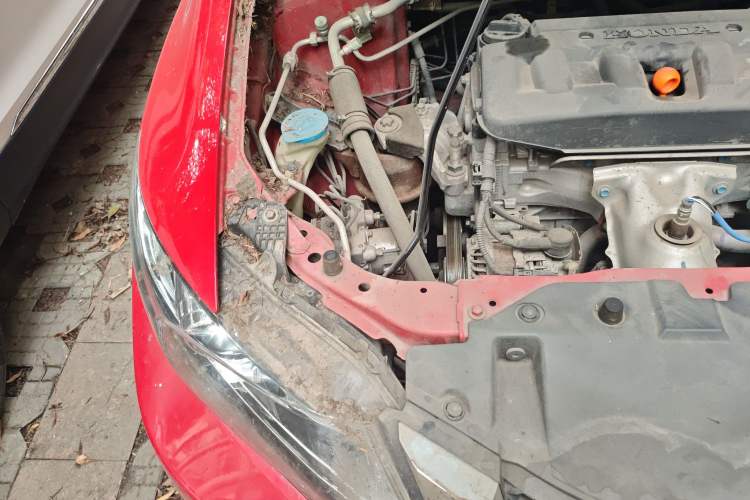 Used Honda Civic 2014 1.8L Automatic Classic Edition Engine Bay Right