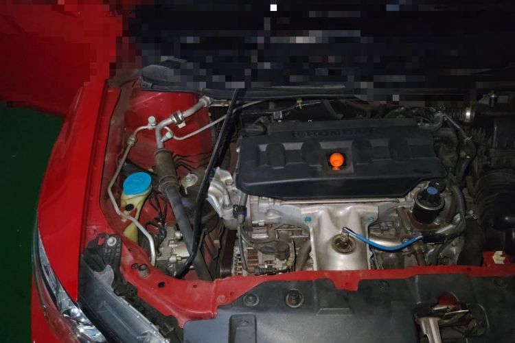 Used Honda Civic 2014 1.8L automatic comfort version Engine Bay Right