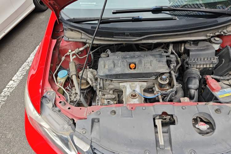 Used Honda Civic 2014 1.8L Automatic Classic Edition Engine Bay Right