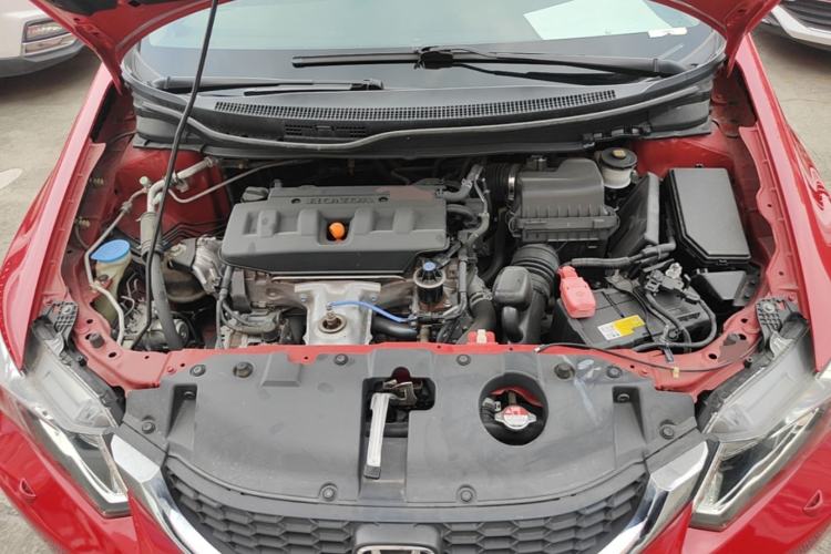 Used Honda Civic 2014 1.8L automatic luxury edition Engine Bay