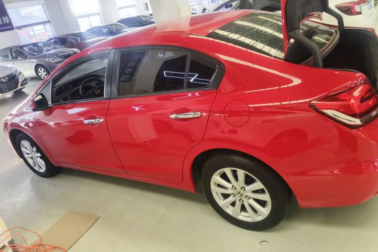 Used Honda Civic 2014 1.8L automatic comfort version Exterior 3