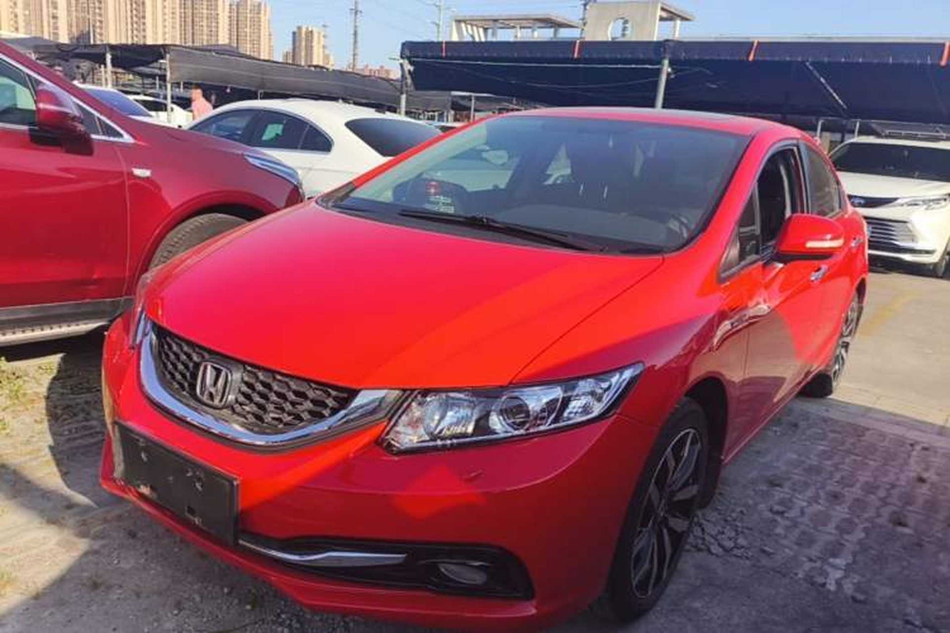 Used Honda Civic 2014 1.8L automatic luxury edition Front Left 45 Deg