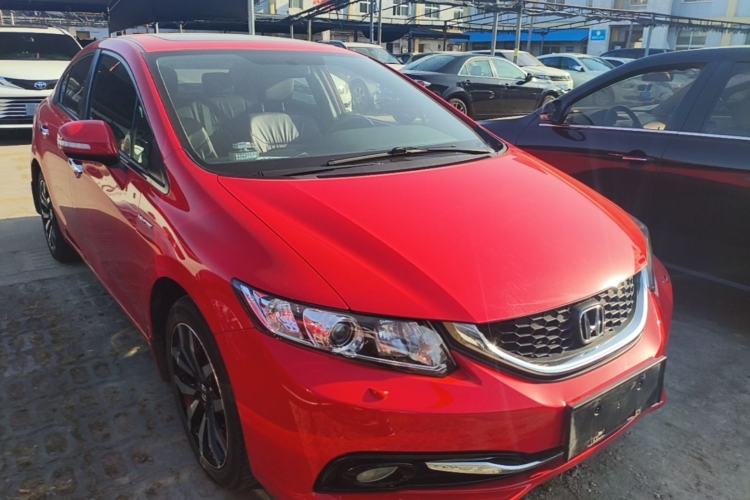 Used Honda Civic 2014 1.8L automatic luxury edition Front Right 45 Deg