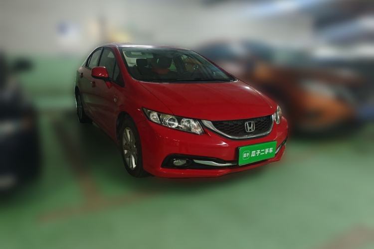 Used Honda Civic 2014 1.8L automatic comfort version Front Right 45 Deg