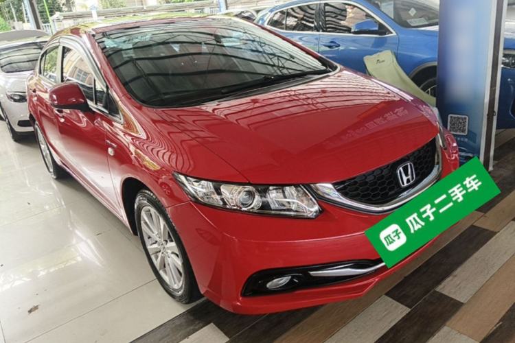 Used Honda Civic 2014 1.8L automatic comfort version Front Right 45 Deg