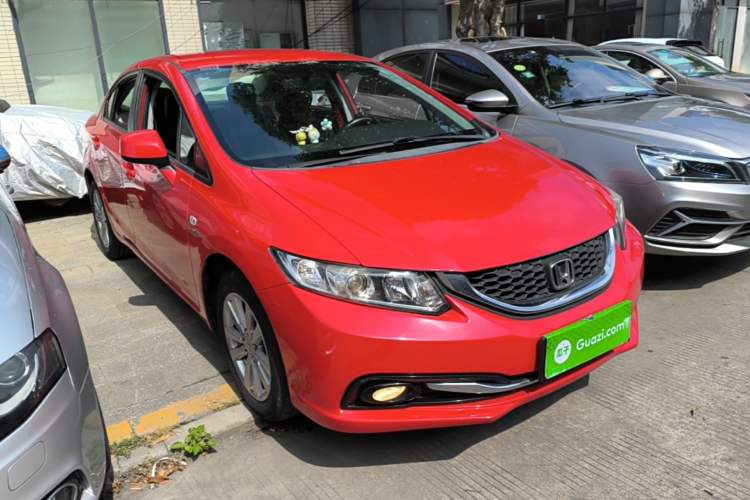 Used Honda Civic 2014 1.8L Automatic Classic Edition Front Right 45 Deg