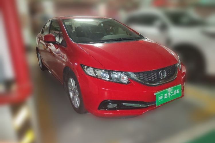 Used Honda Civic 2014 1.8L automatic comfort version Front Right 45 Deg