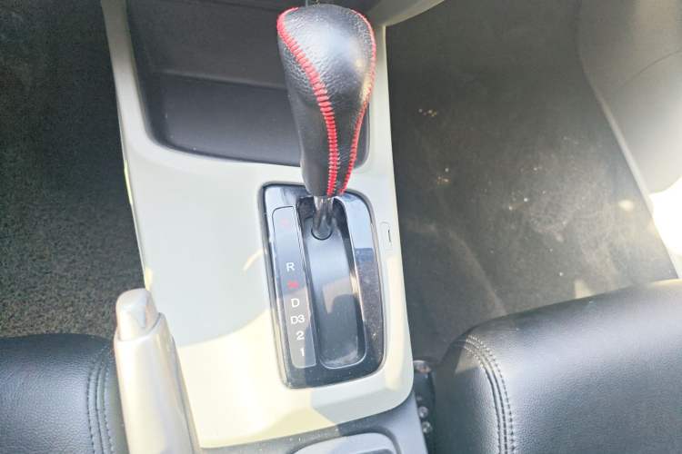Used Honda Civic 2014 1.8L automatic comfort version Gear Lever